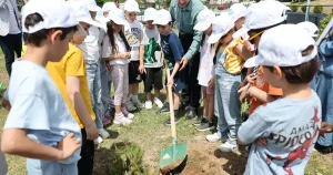 cayirovali-ogrenciler-birlikte-fidan-dikti-fZH64uWL.webp